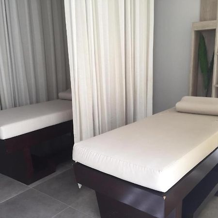 Mactan Newtown Beach Condo Мактан Екстер'єр фото